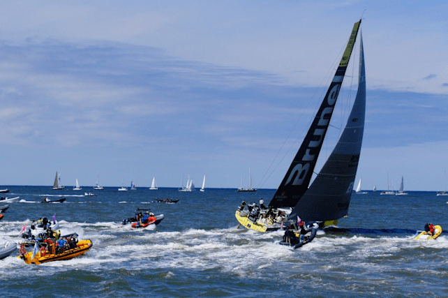 sailboat dinghy racing